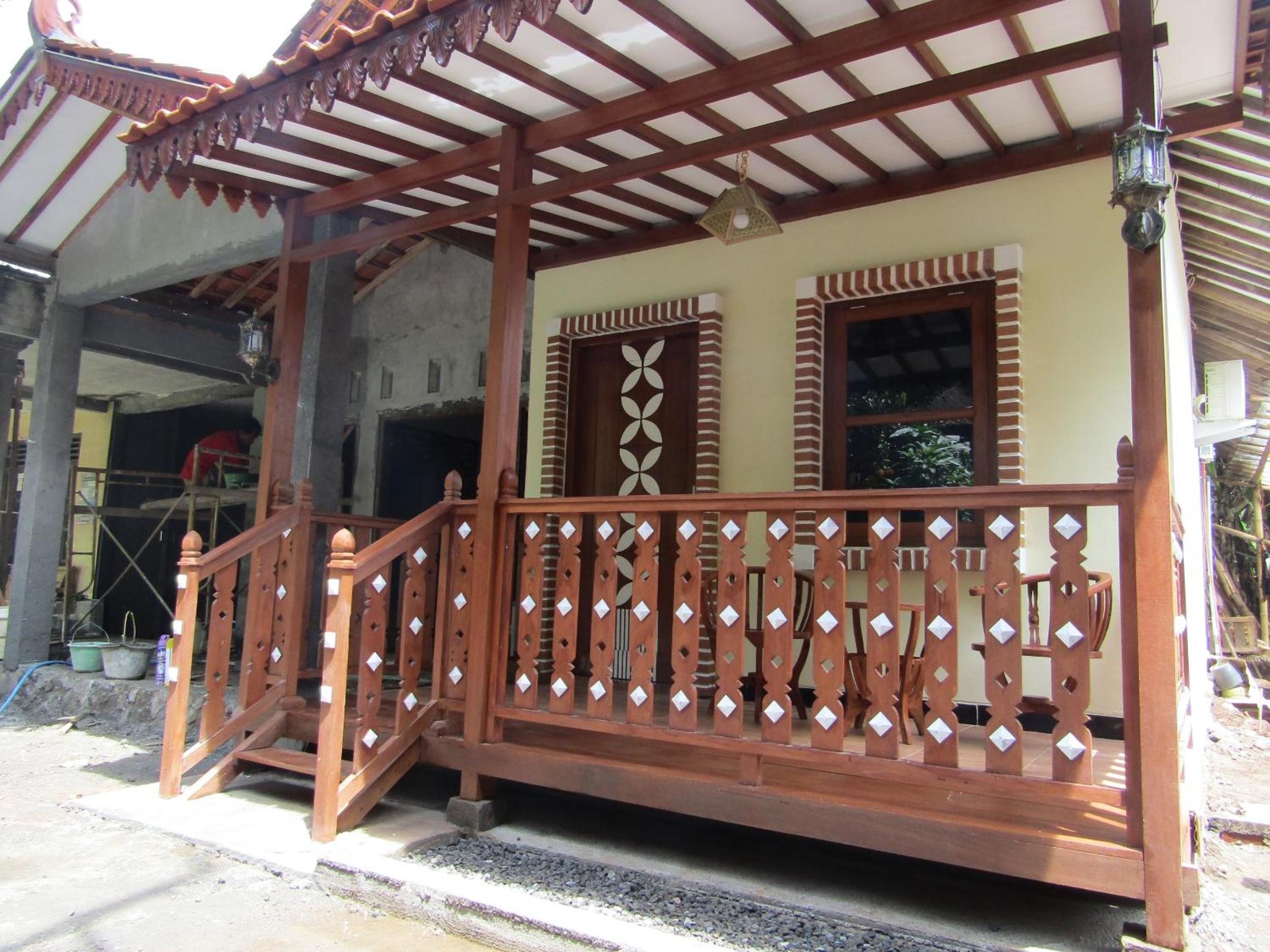 Hotel Anang Bed & Breakfast Syariah by Ndalem Beong - Image 1