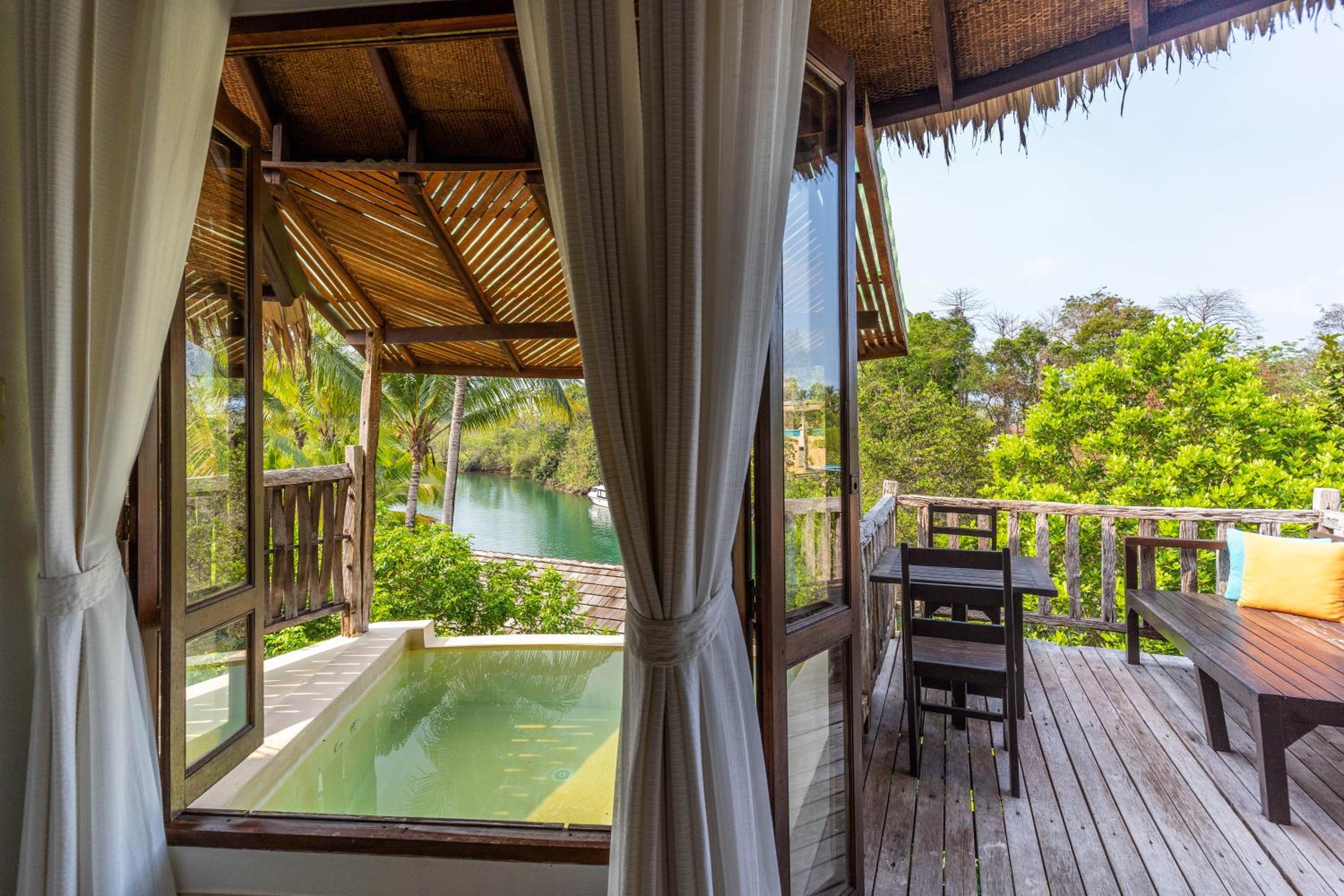 AANA Resort & Villas Koh Chang