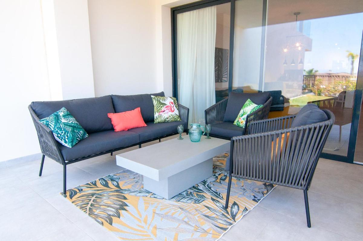 CASA BANDERAS LA CALA DE MIJAS LUX LIVING WITH PADEL AND GYM by Solrentspain photo 2