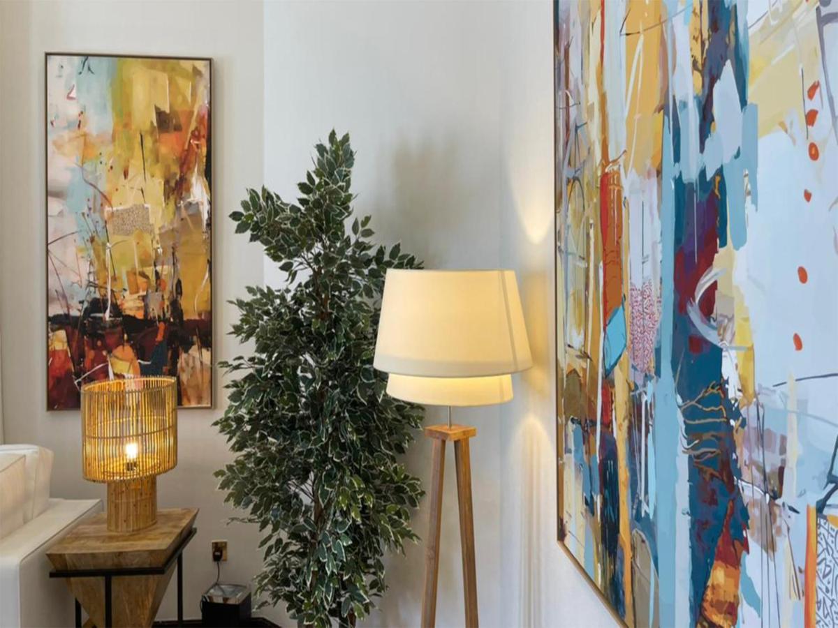 The S Holiday Homes - Stunning 5 Bedrooms Villa at the Palm Jumeirah with Private Beach and Pool