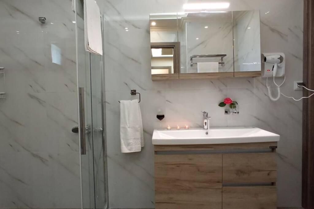 Aretousa - Center Luxury Suites 1 view 5