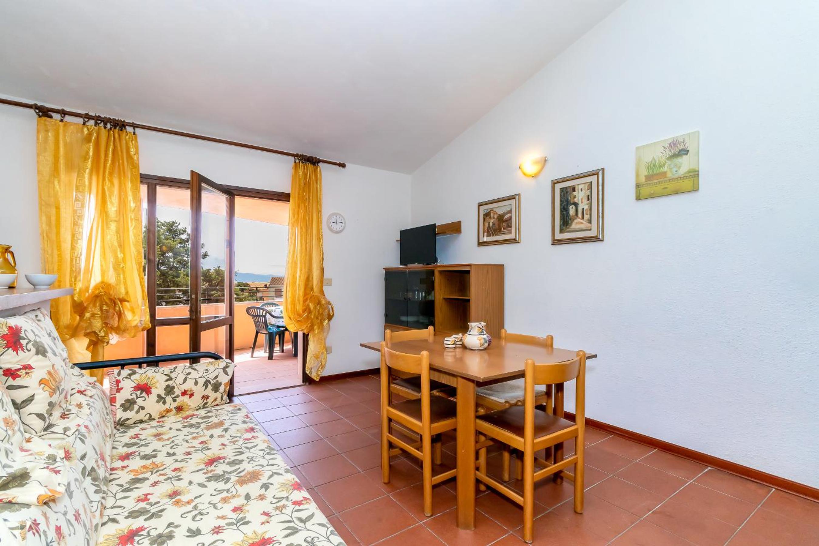 Veranda borgo Isola Rossa view 5