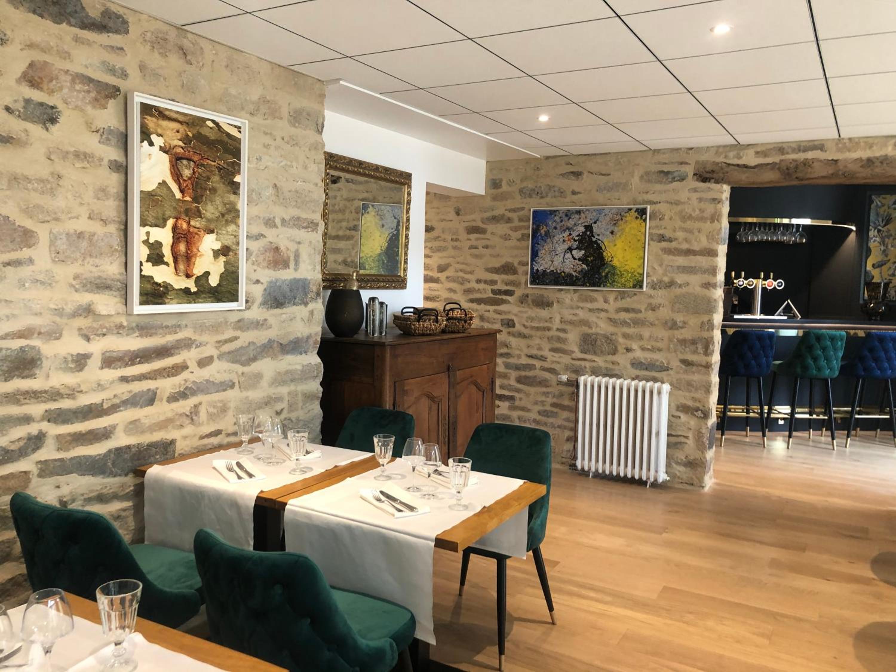 restaurant