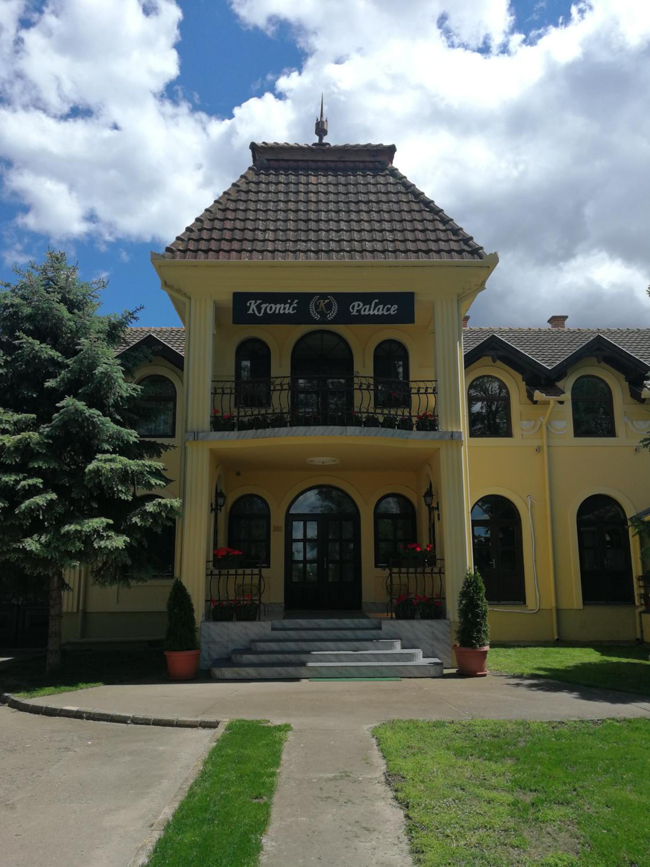 Photo 12