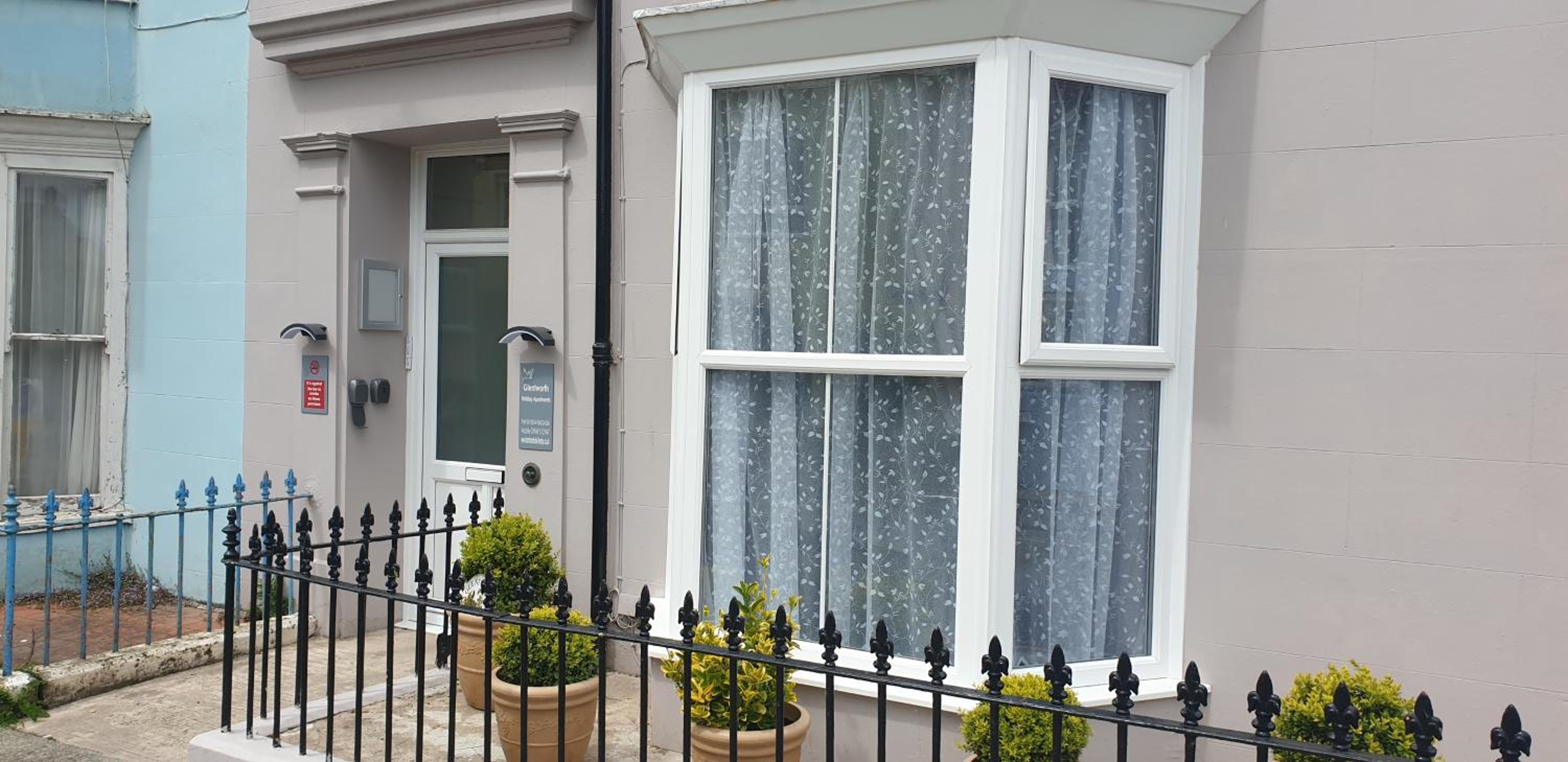 Glentworth Holiday Apartments