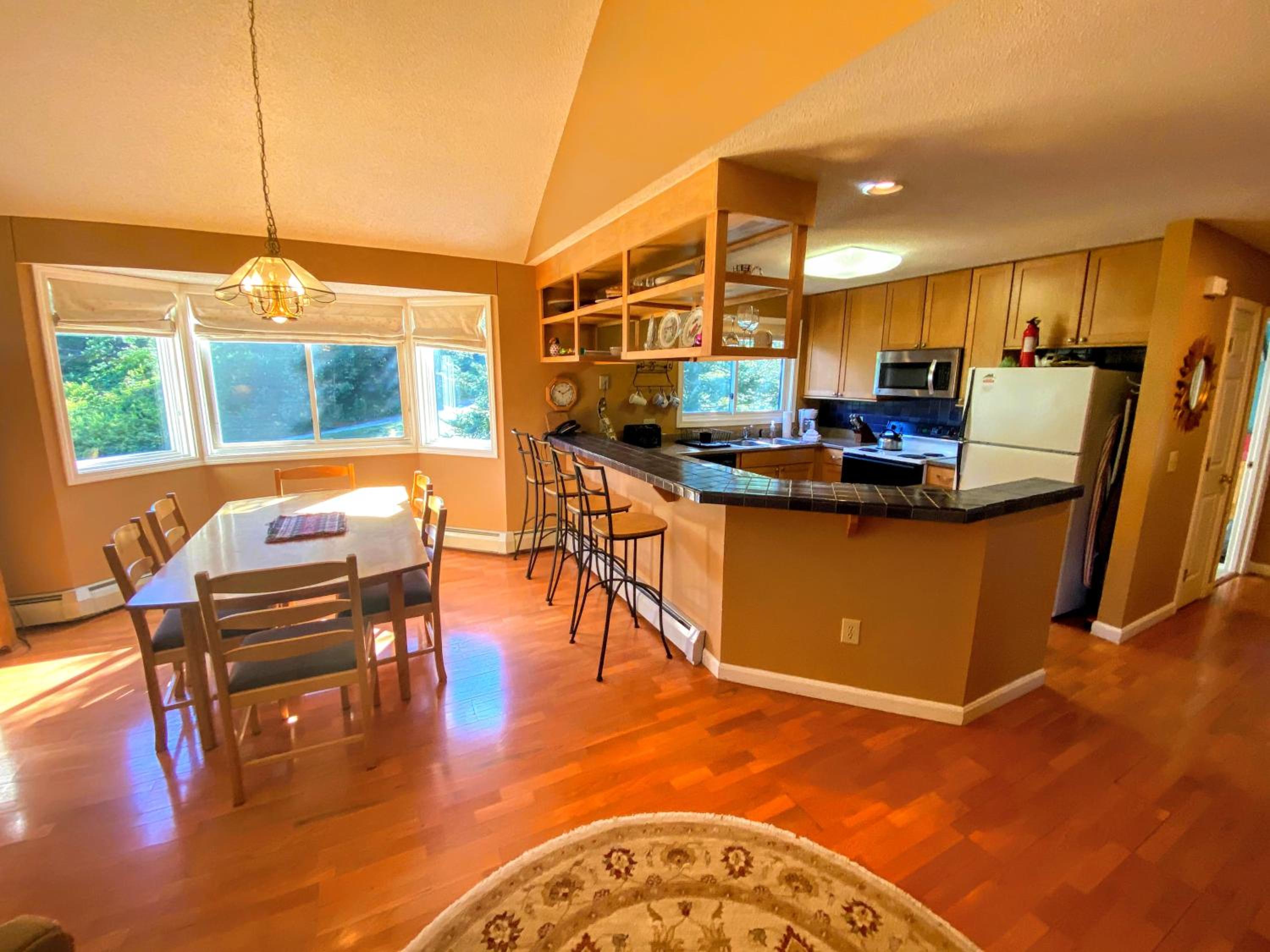 F6 Townhome with golf course and mountain views in Bretton Woods next to Mt Washington HotelF6 view 4