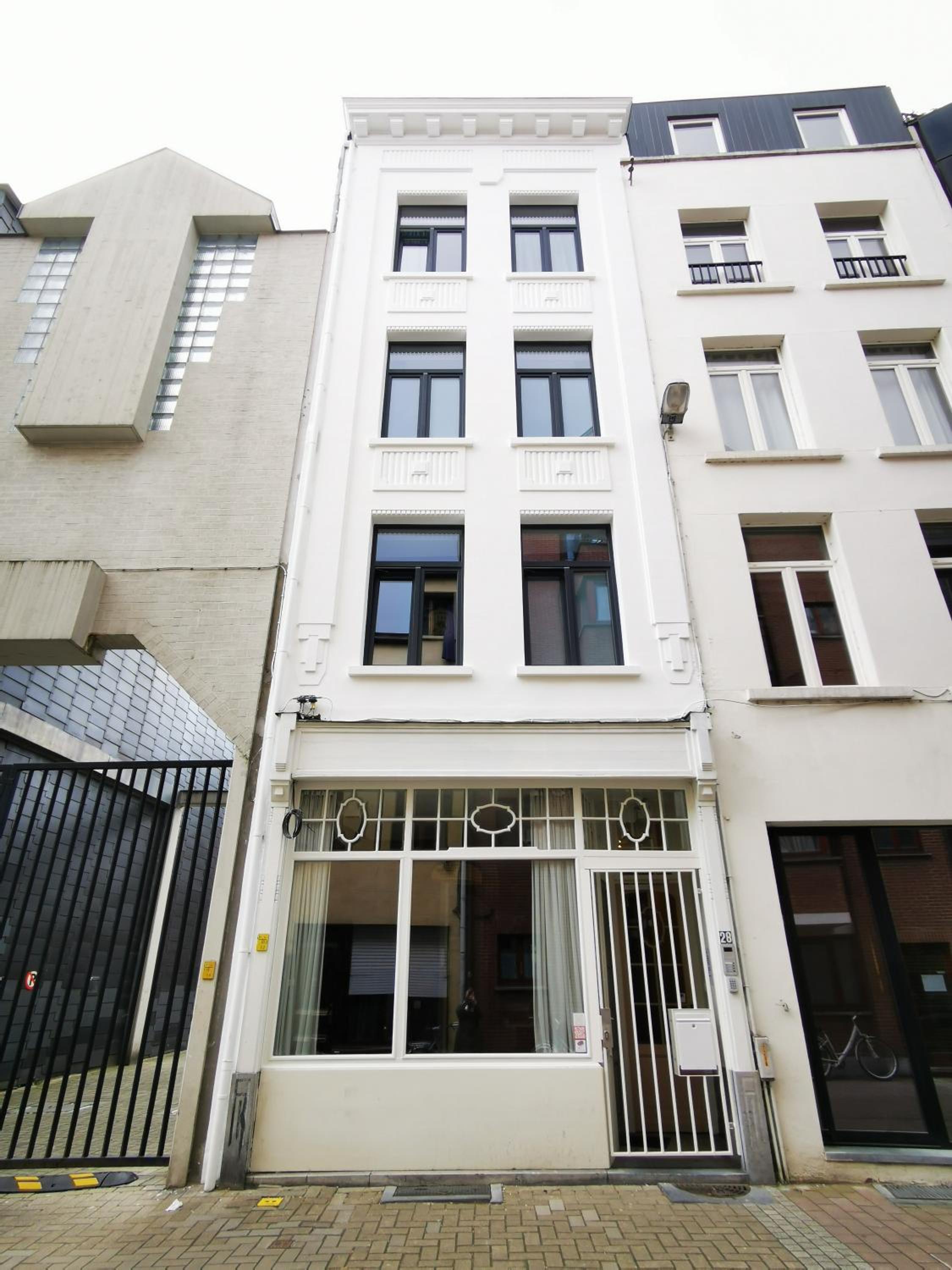 Photo 8