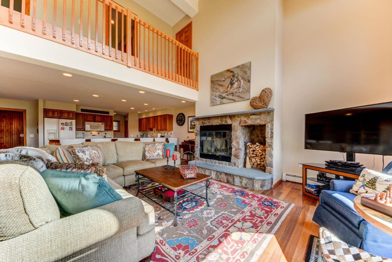 H4 Ski Slope Views! Bretton Woods condo with easy access to Mt Washington, Skiing, White Mountains! view 3