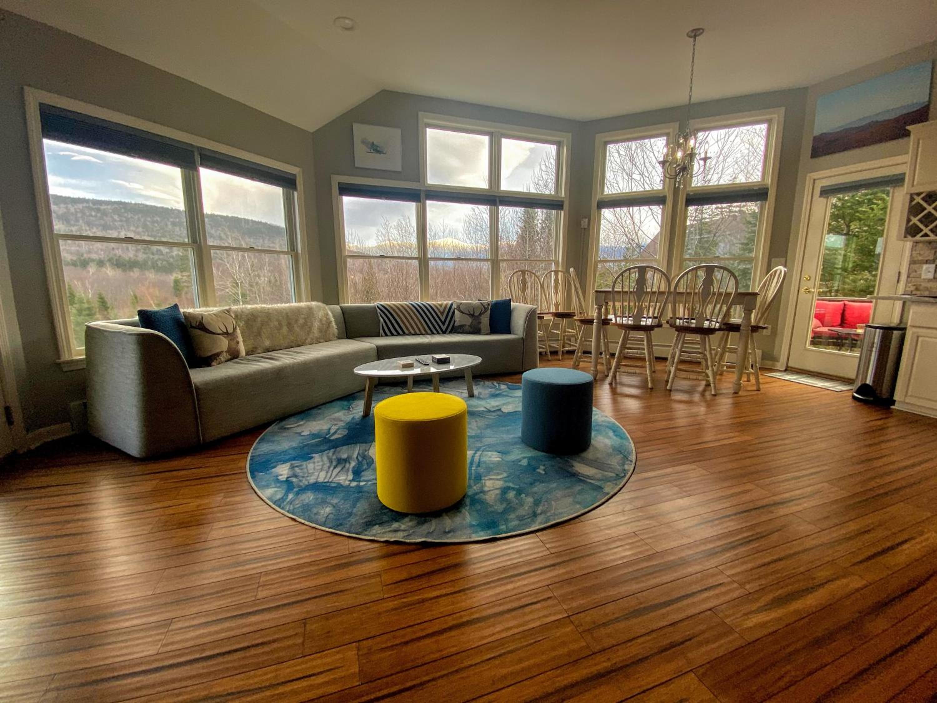 E7 Sunny Bretton Woods private home next to the slopes of Bretton Woods Hot Tub, Wifi