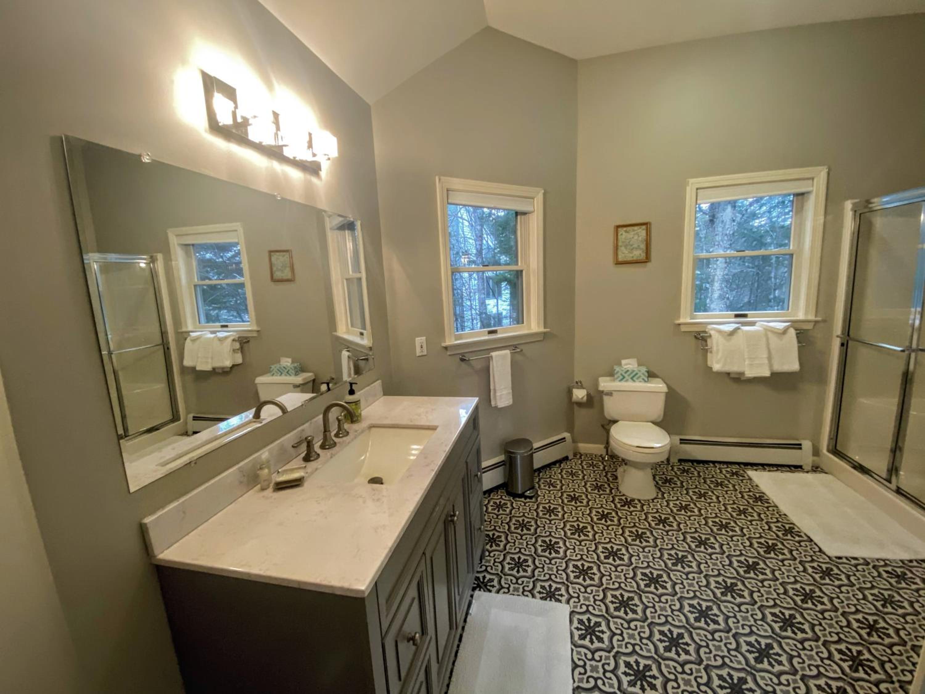 E7 Sunny Bretton Woods private home next to the slopes of Bretton Woods Hot Tub, Wifi