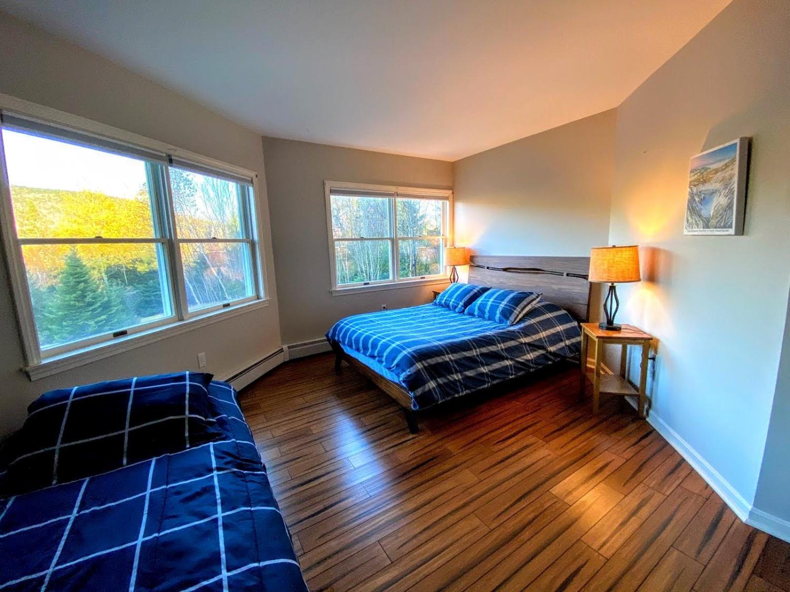 E7 Sunny Bretton Woods private home next to the slopes of Bretton Woods Hot Tub, Wifi
