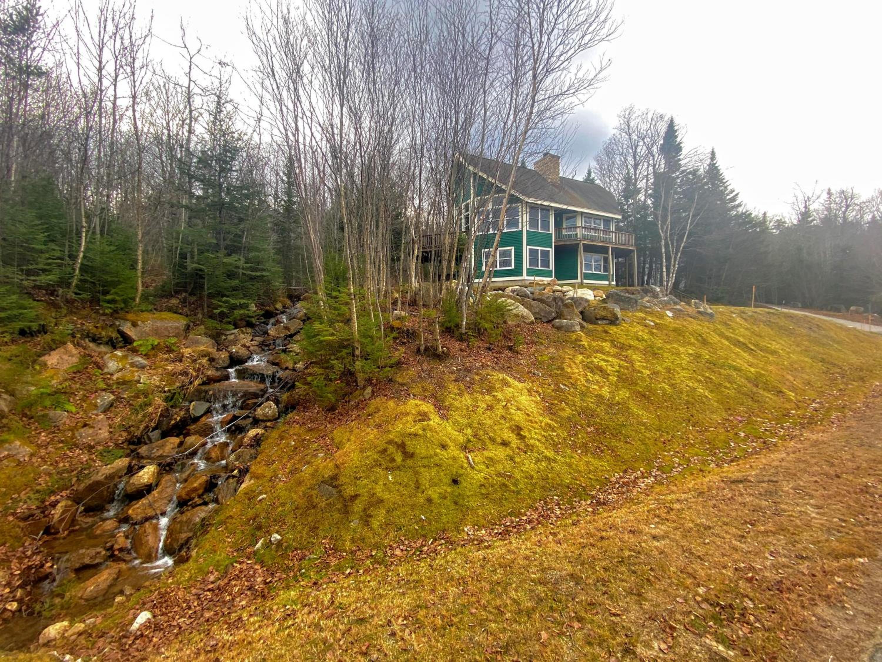 E7 Sunny Bretton Woods private home next to the slopes of Bretton Woods Hot Tub, Wifi