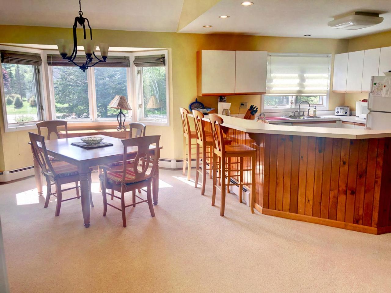 G2 Sunny and homey Fairway Village Townhome right on the Omni Mount Washington Hotel golf course view 5