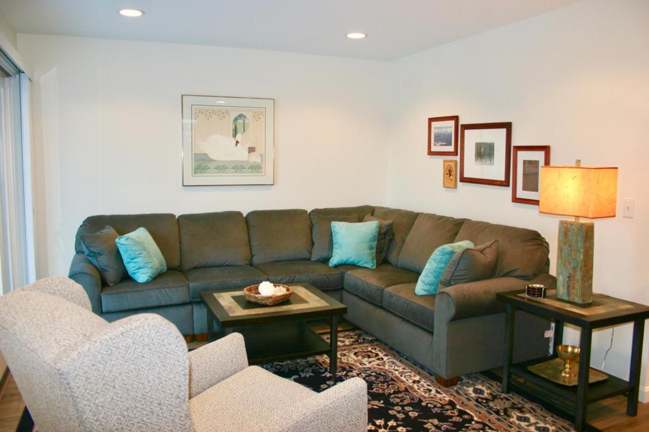 R5 Completely renovated Bretton Woods condo AC unbeatable SKI-IN SKI-OUT location Fast wifi view 5
