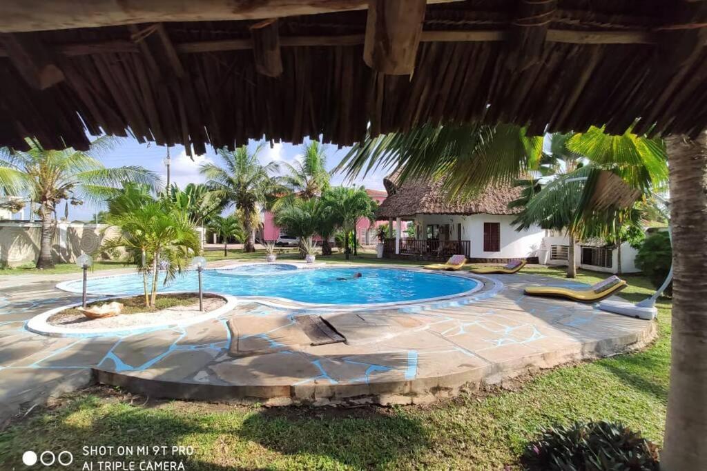 Dadida‘s Pool Cottage view 2
