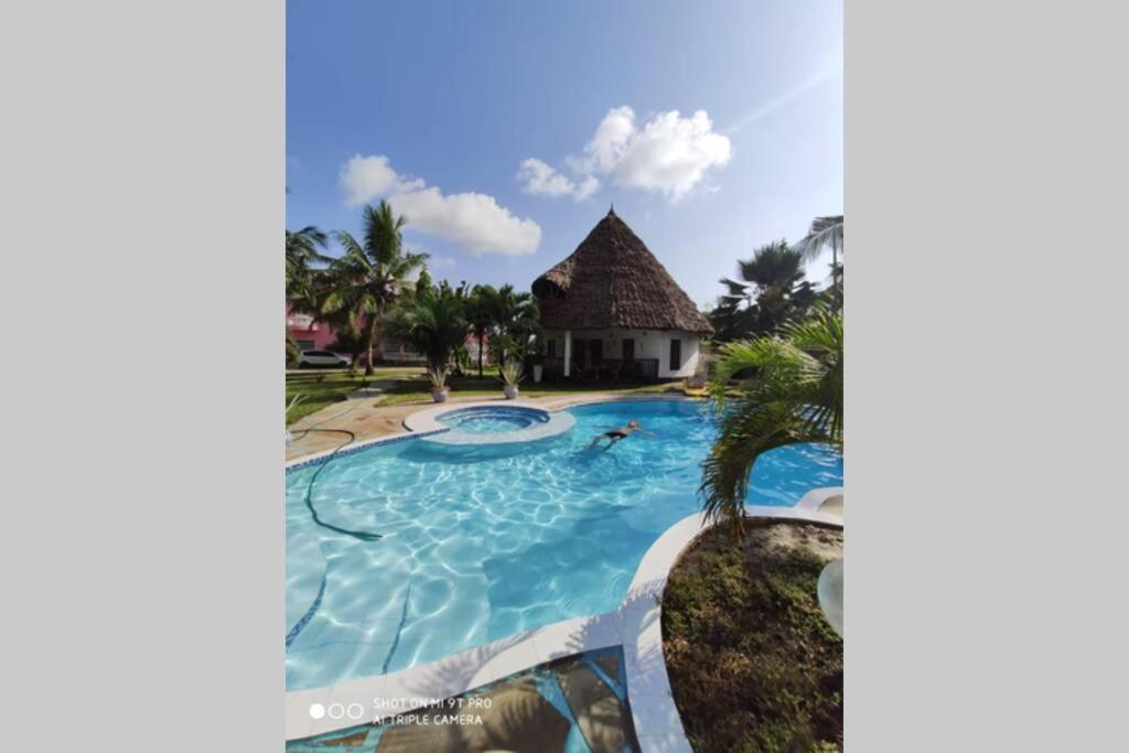 Dadida‘s Pool Cottage view 5