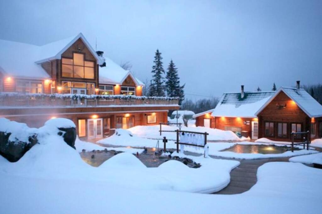 Refuge du Massif - Halte au cœur du village