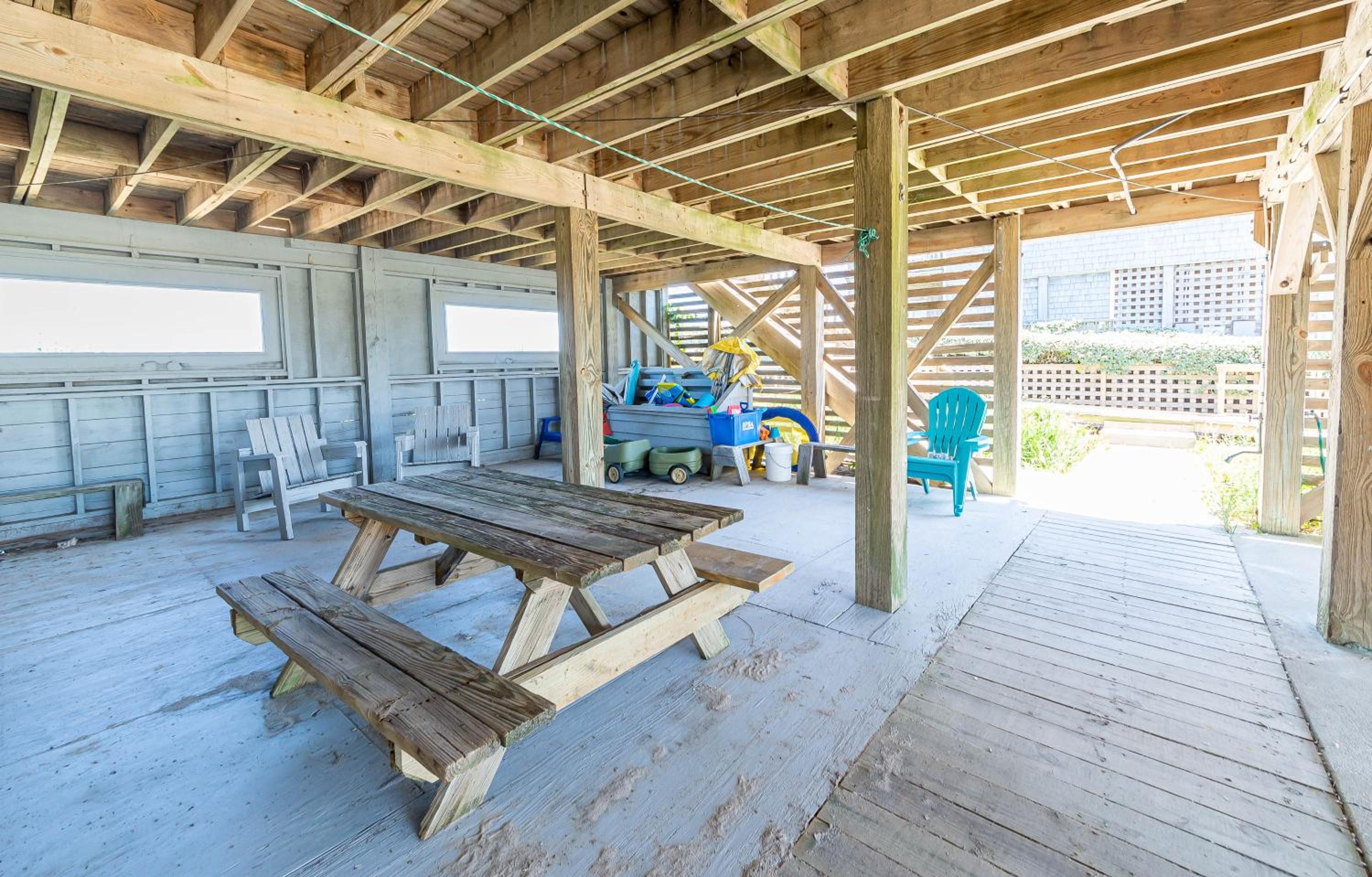 York - Duck, Carolina Dunes, Oceanfront, Ocean View, Hot Tub, Large Decks, Pets OK