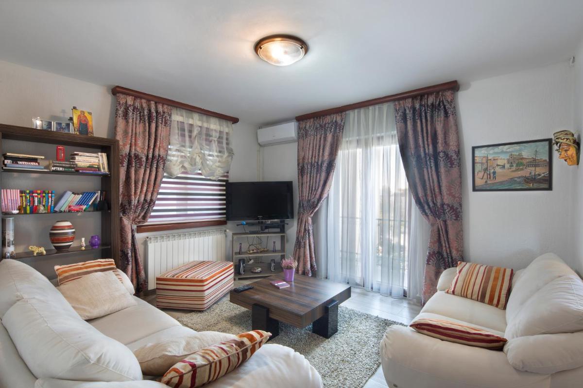 Flower Apartments photo 4