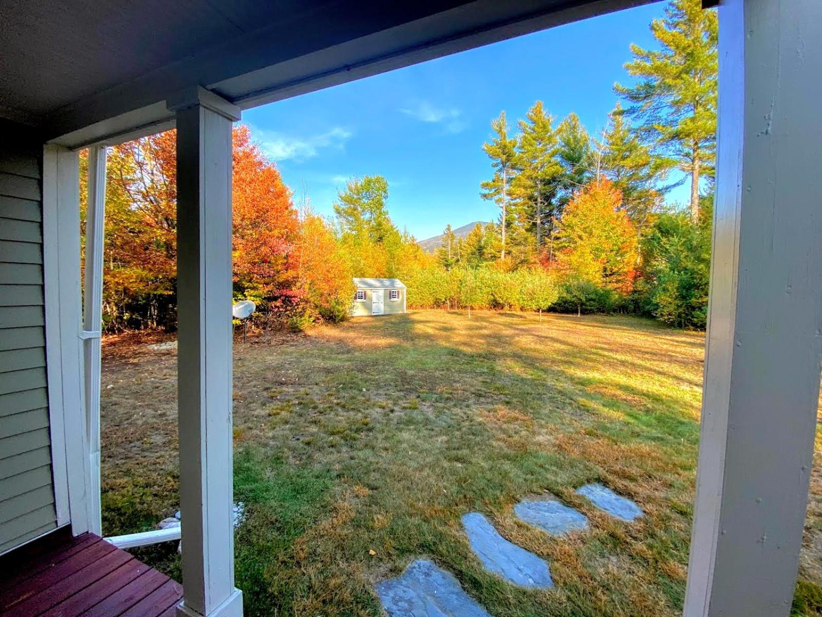 GC Adorable home 20 minutes from CannonFranconia Notch Fire Pit wifi laundry Pet friendly view 3