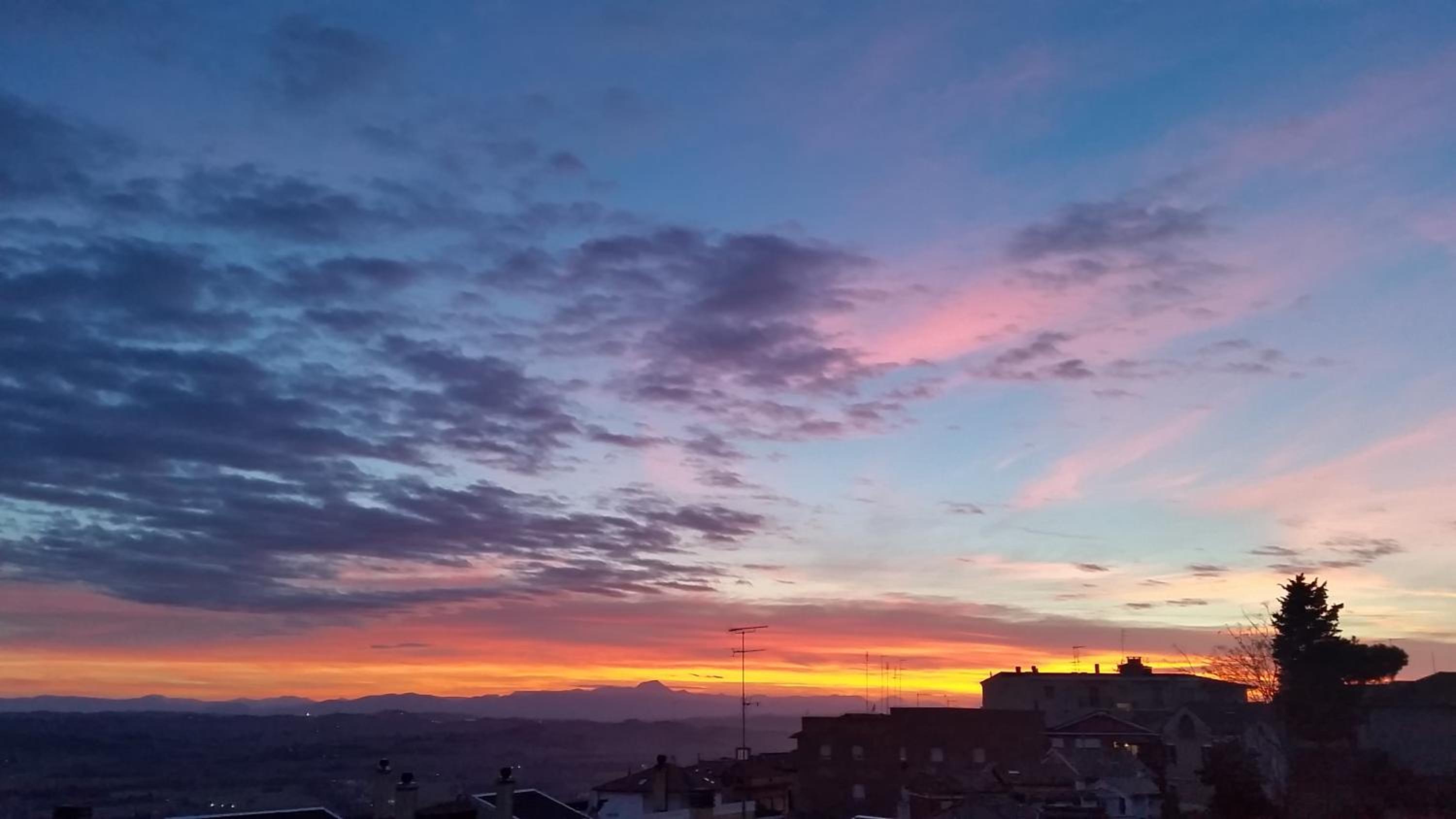 ROSSO DI SERA photo 4