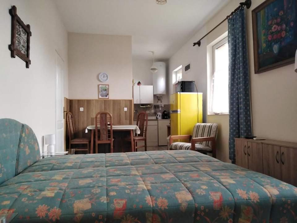 Szederszem Apartman view 5