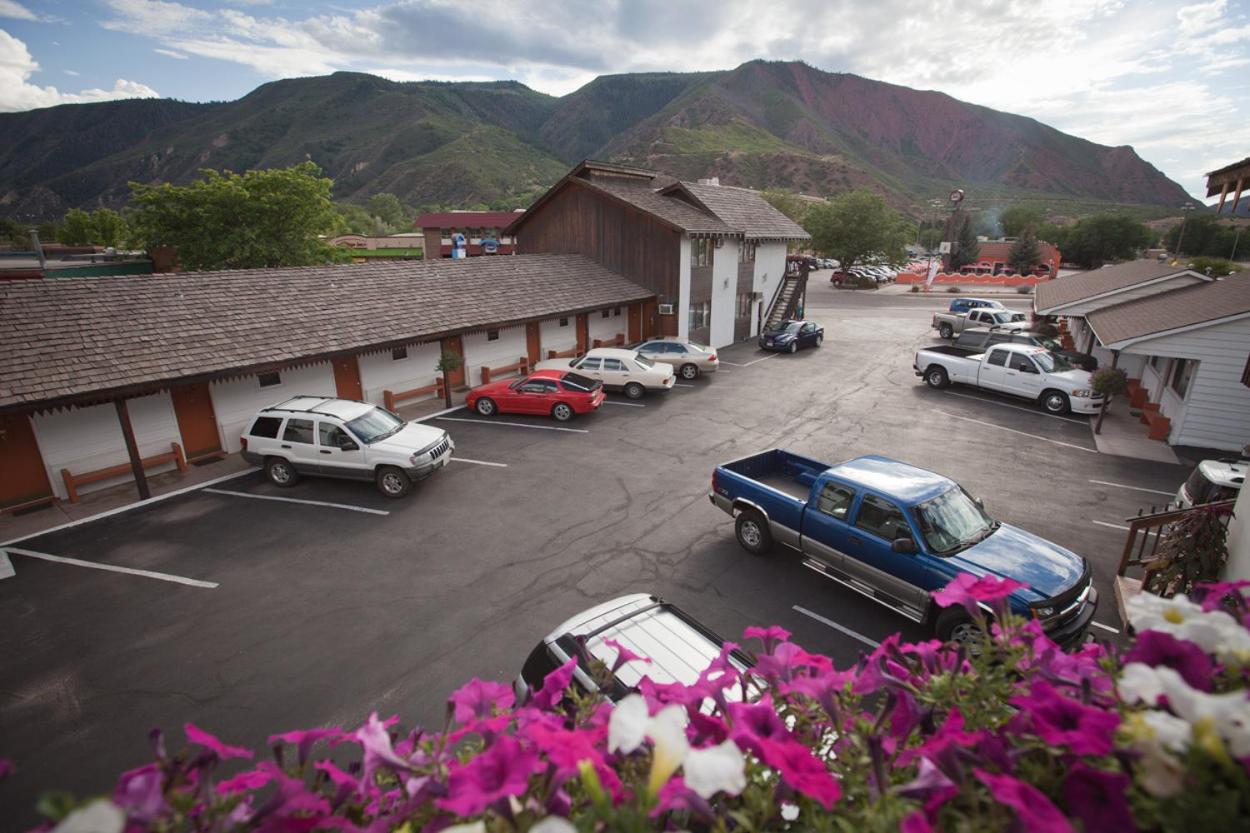 Starlight Lodge