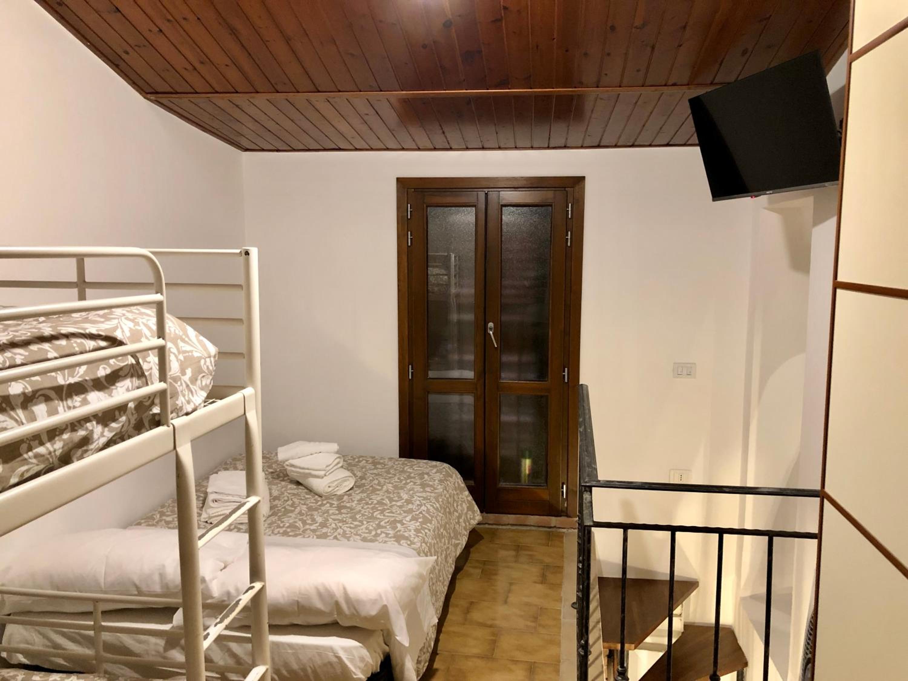 APPARTAMENTO SUL CASTELLO view 5