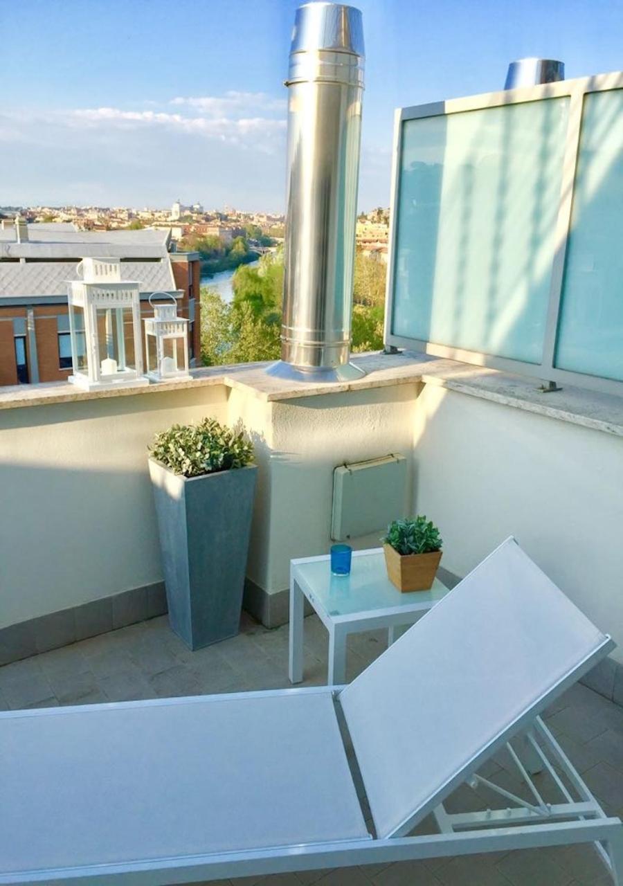 Terrace with Tiber View - Trastevere