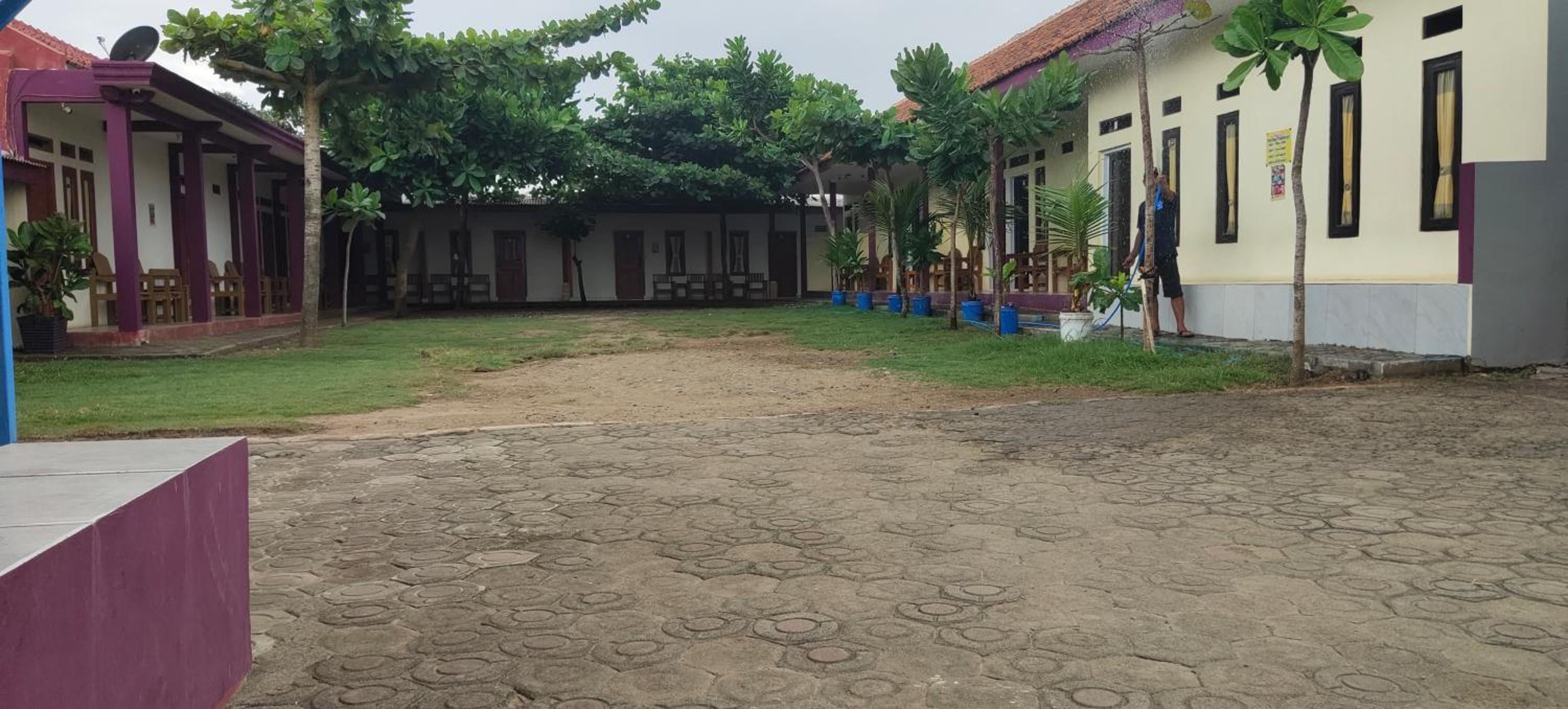 Penginapan Karanglaut Sayangheulang view 5