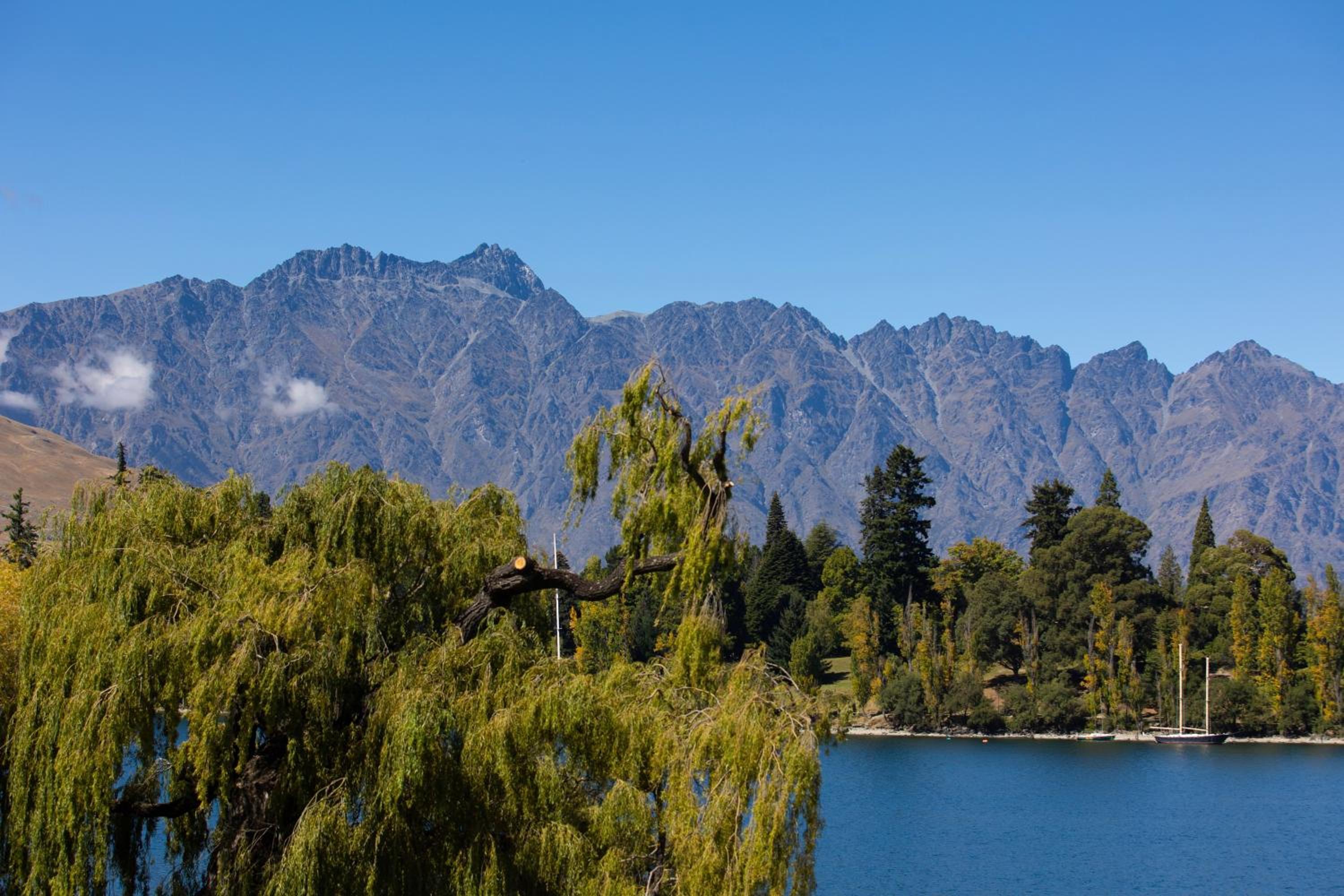 Queenstown House Lakeside view 5
