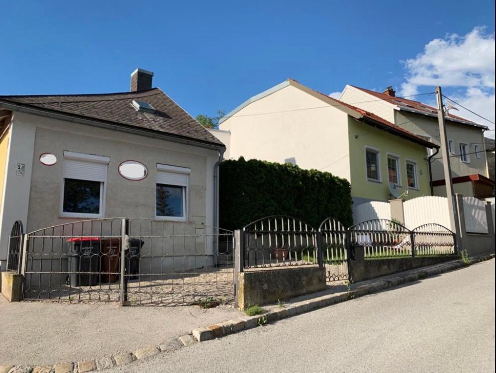 revLIVING Haus Clara am Berg mit kleinem Garten