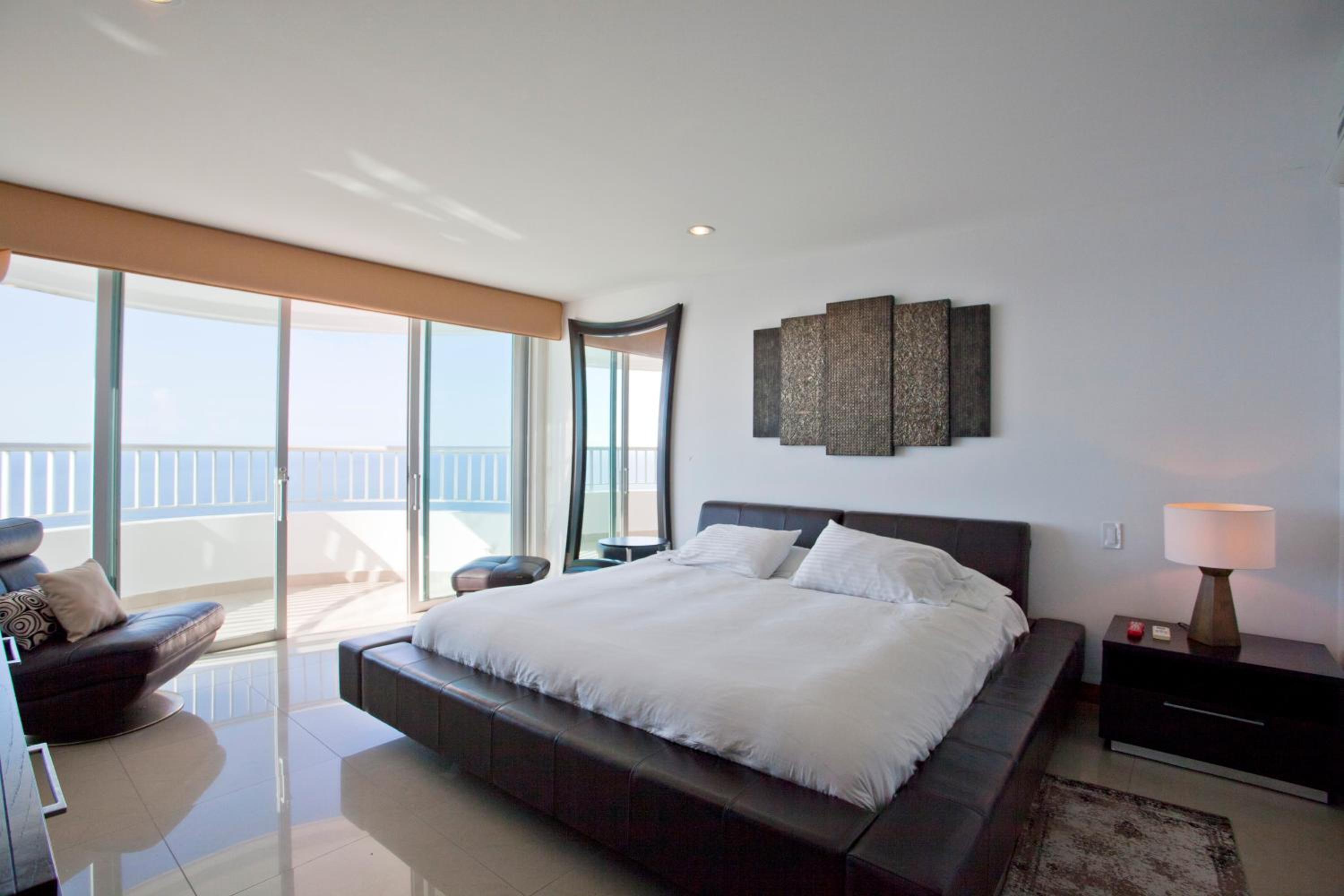 Palmetto Penthouse Deluxe Beautiful view and sunset floor 39