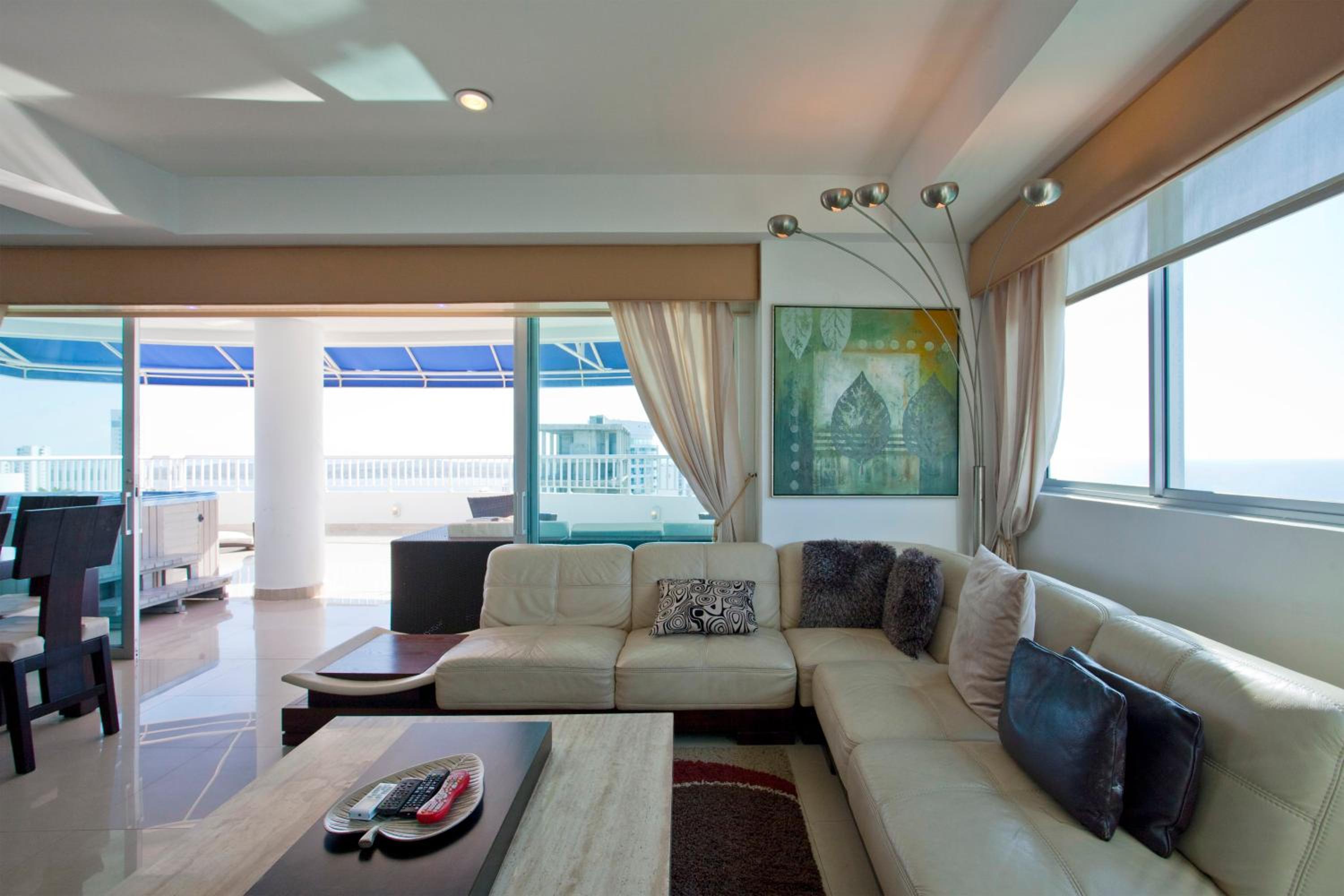 Palmetto Penthouse Deluxe Beautiful view and sunset floor 39