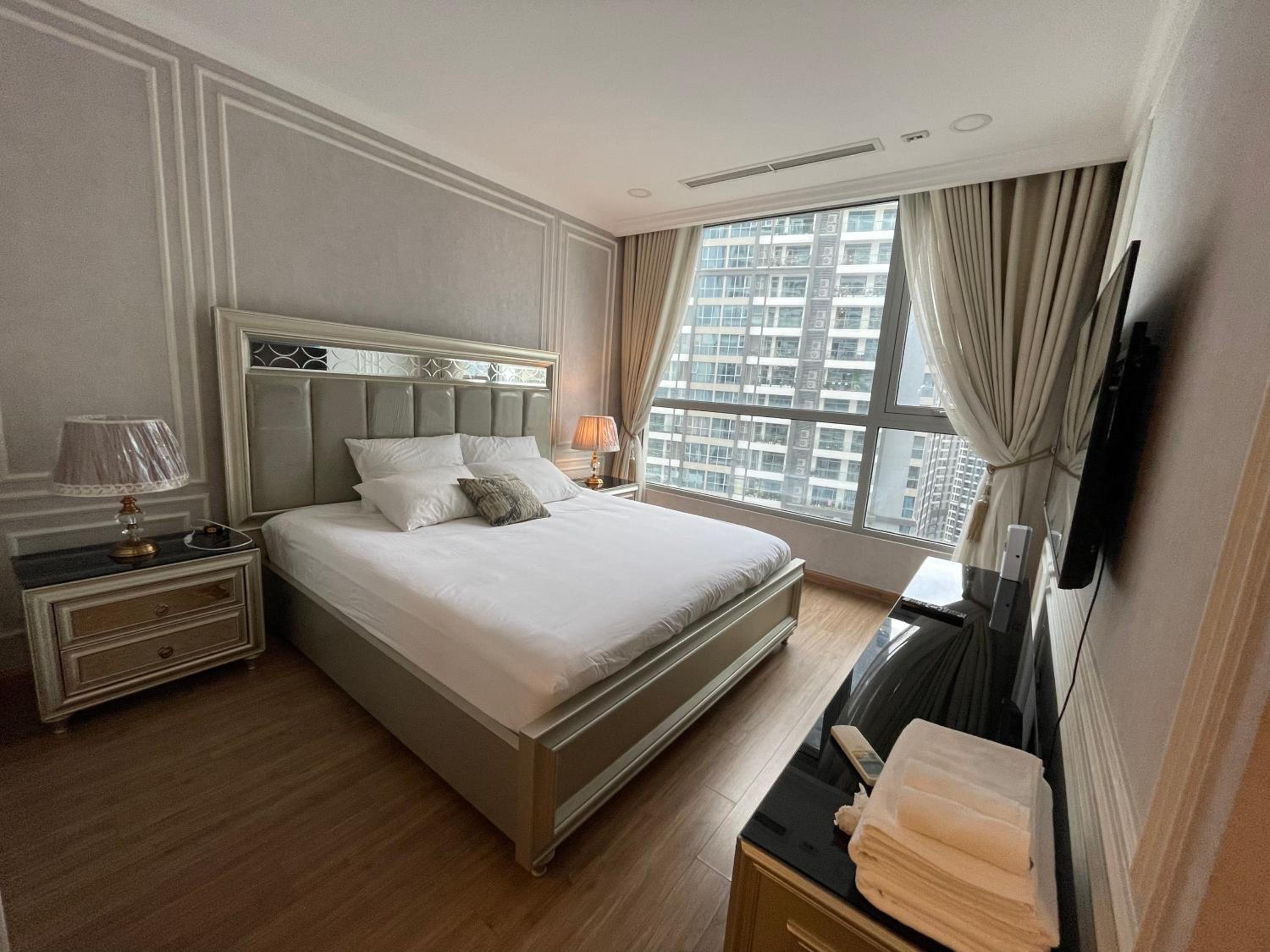 Vinhome central park , landmark 1