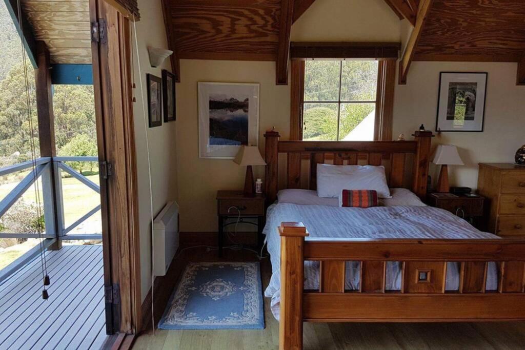 Snug Views