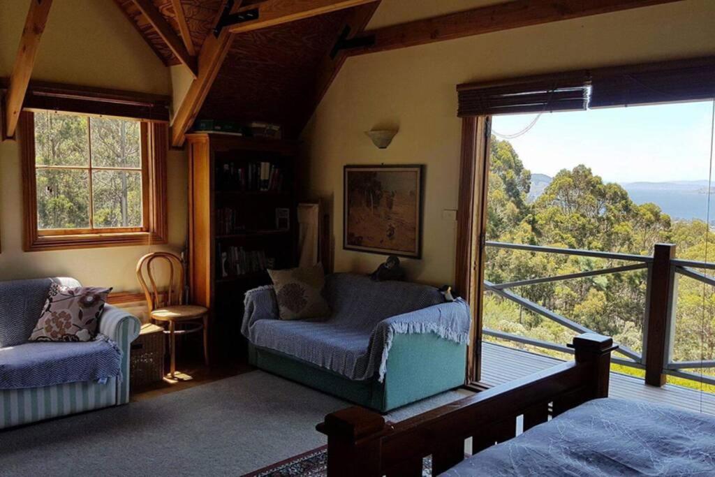 Snug Views
