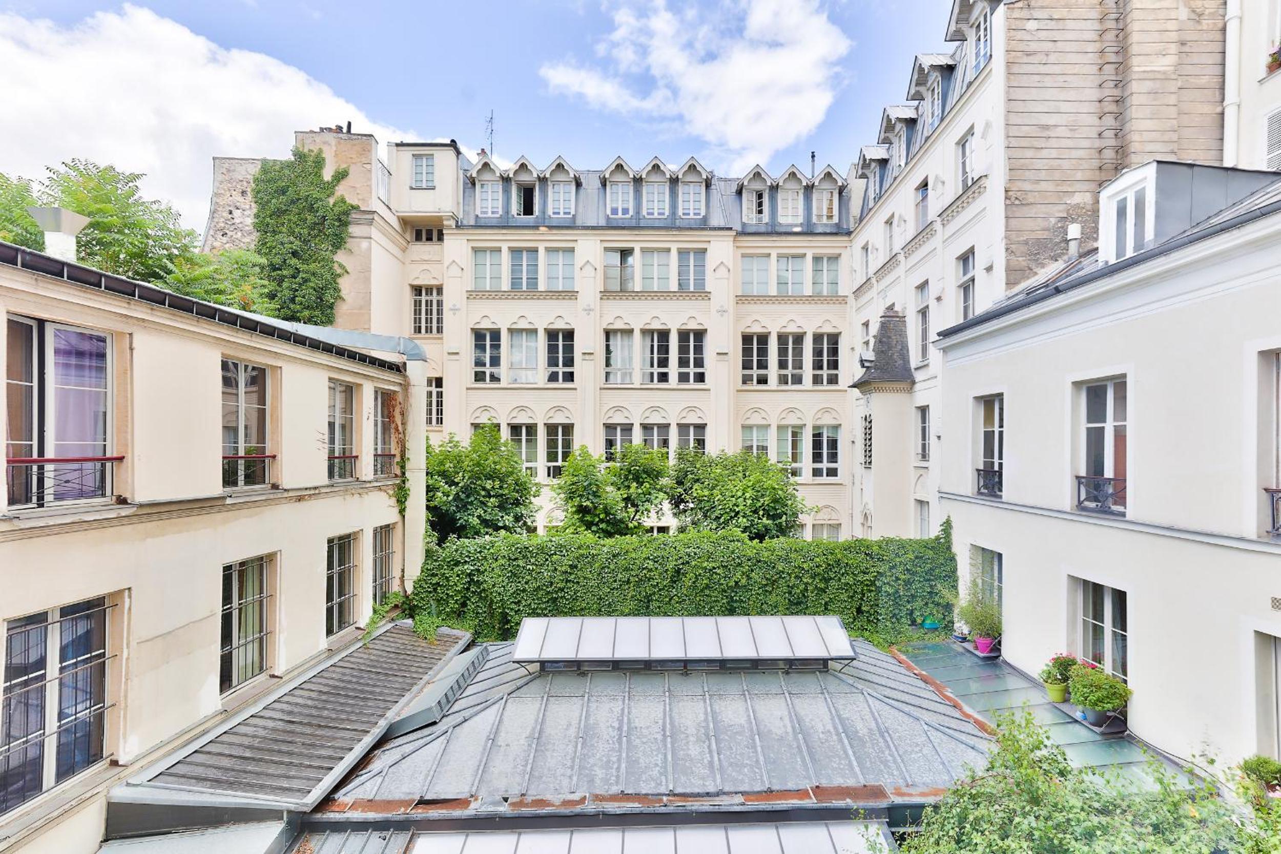 127 - Urban Beautiful 4BR in Montorgueil