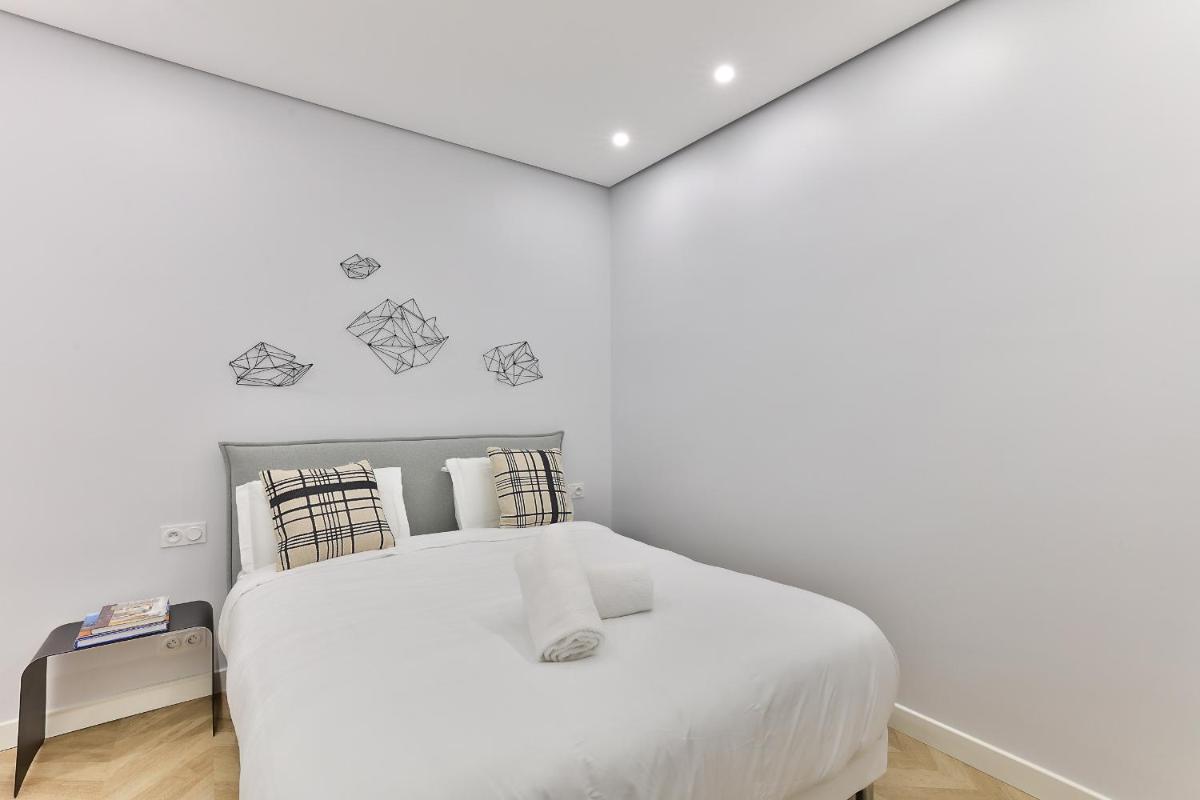 127 - Urban Beautiful 4BR in Montorgueil