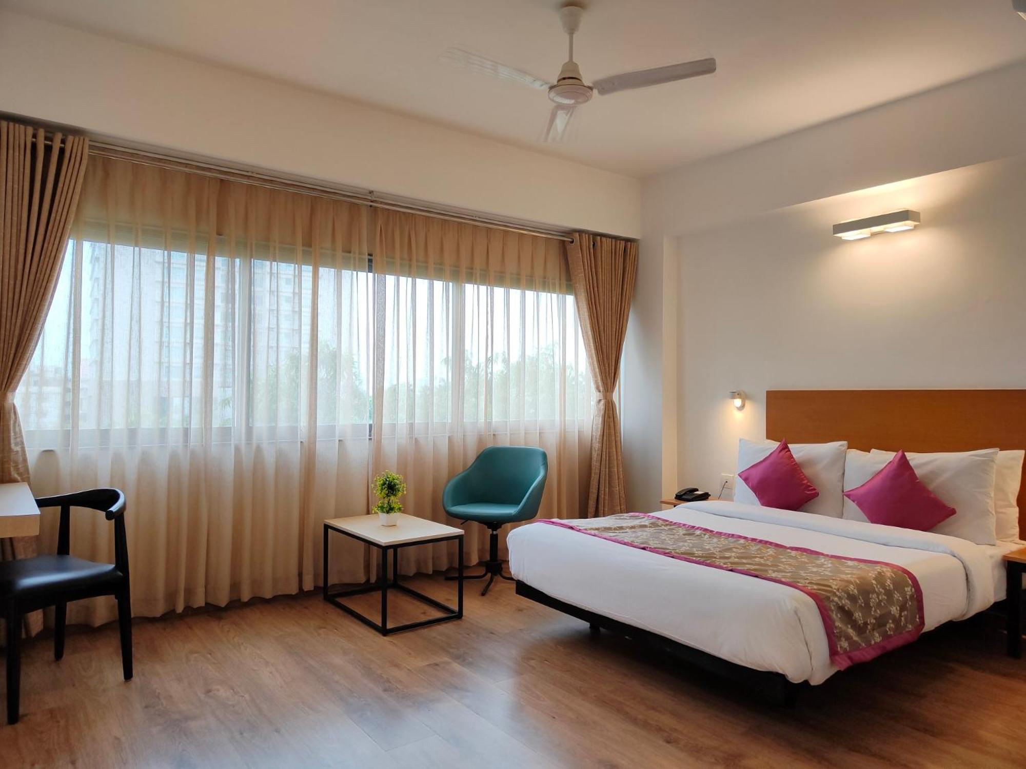 Kanak Beacon Hotel - Ashram Road Ahmedabad — photo 15