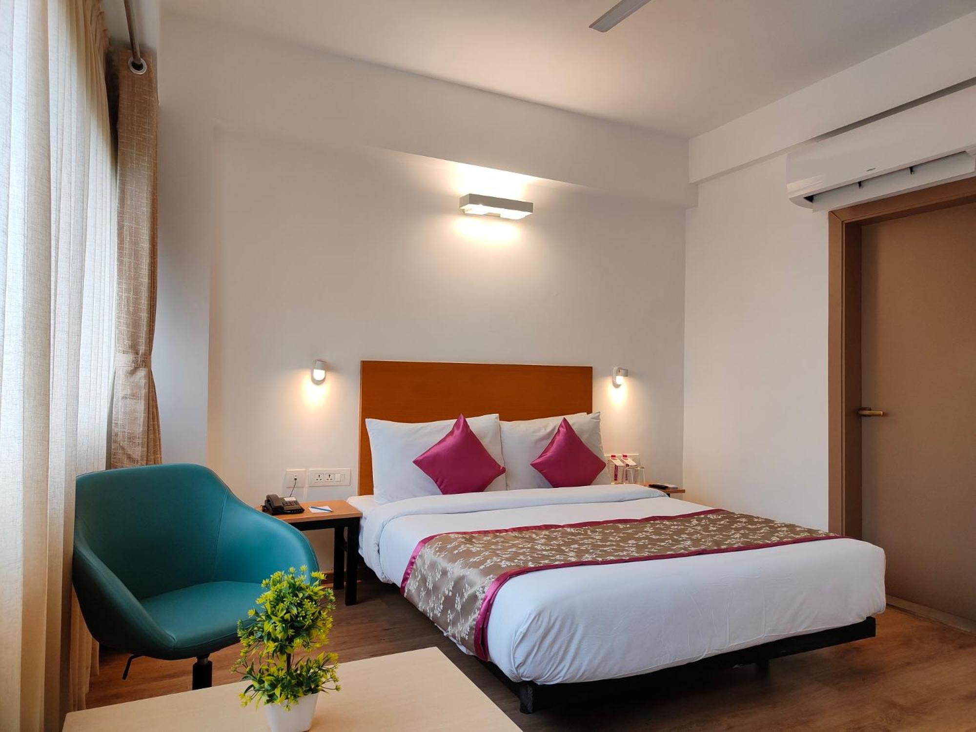 Kanak Beacon Hotel - Ashram Road Ahmedabad — photo 21