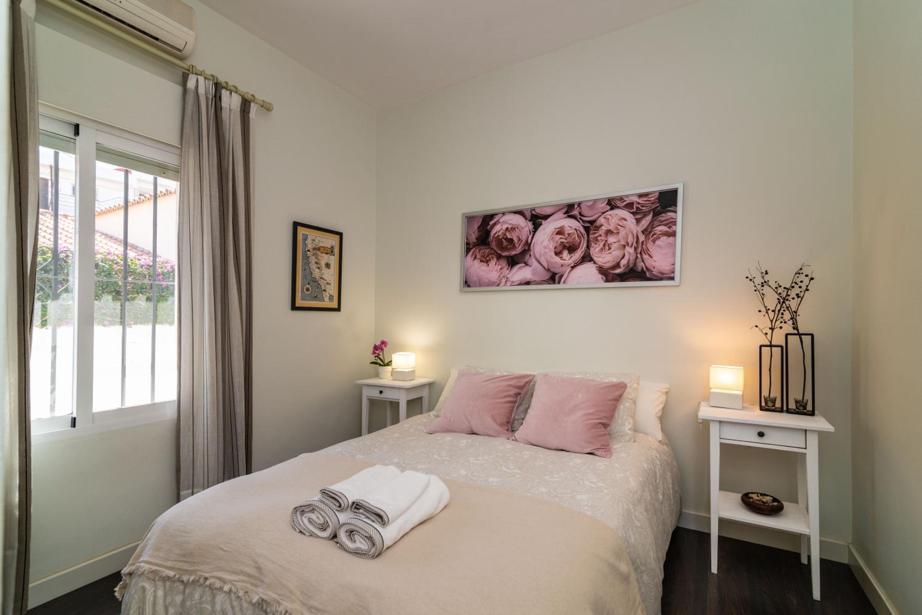 VB Velázquez 6BDR Villa Marina view 2