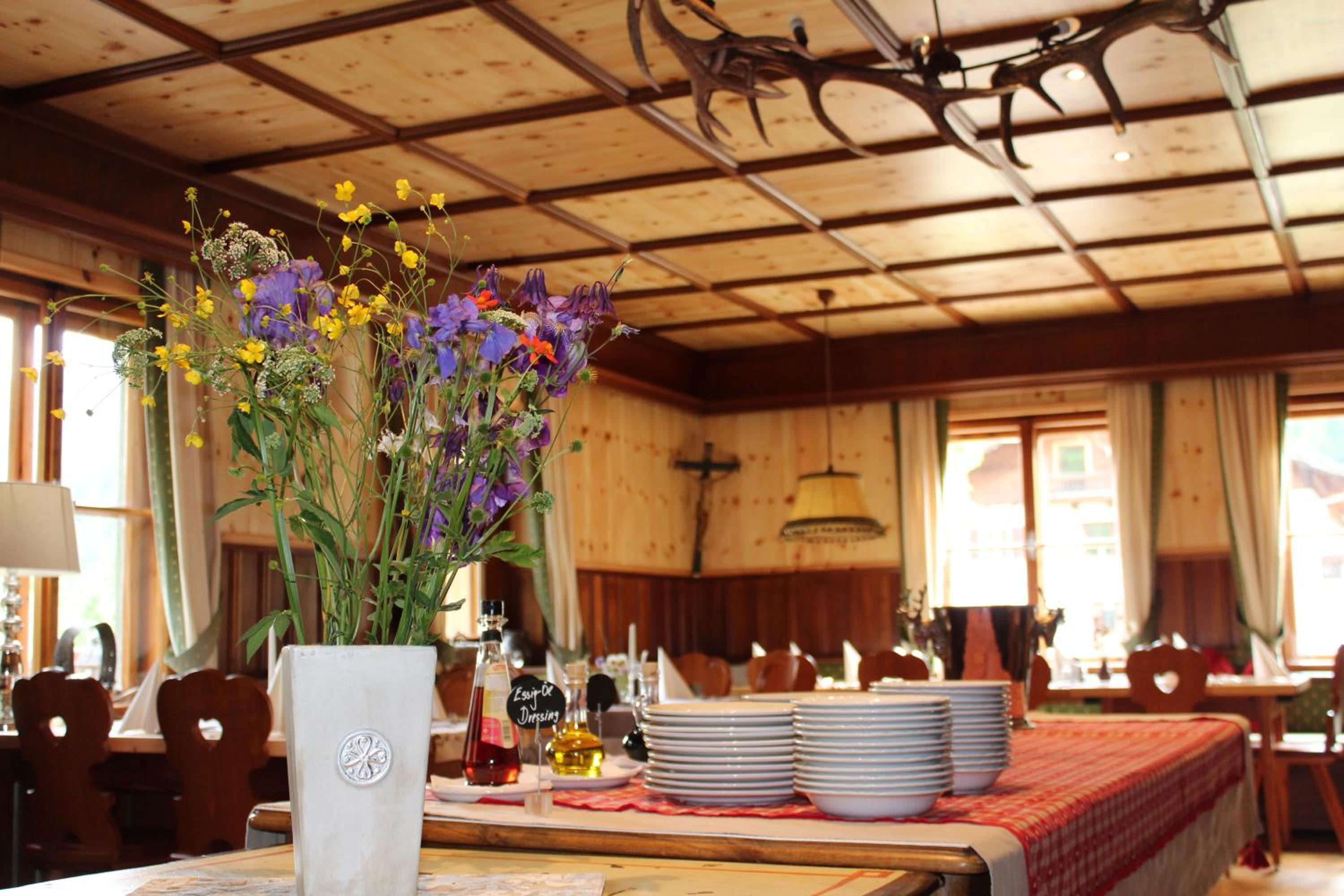 Schlosswirt Chalets & Apartments