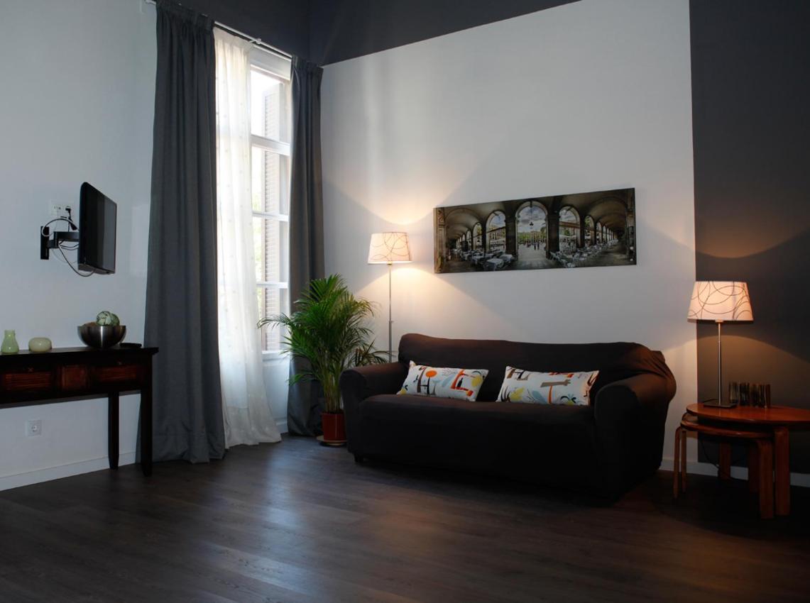 Colom Apartments
