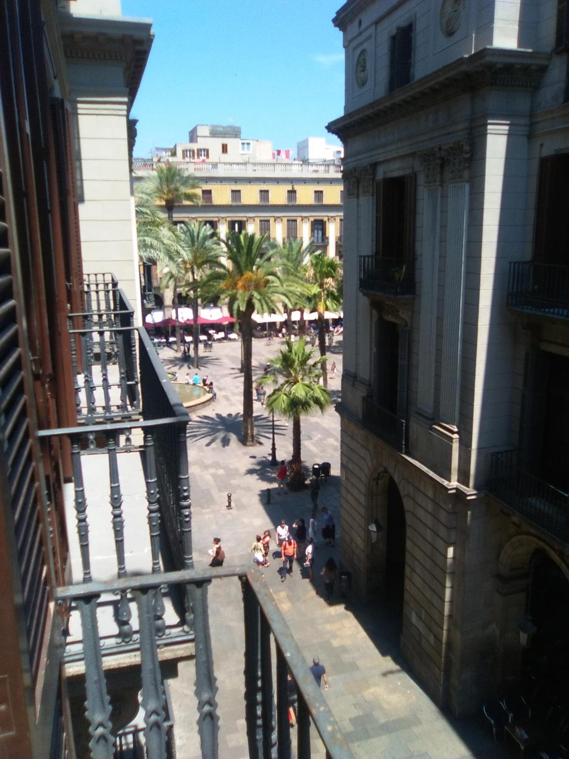 Colom Apartments