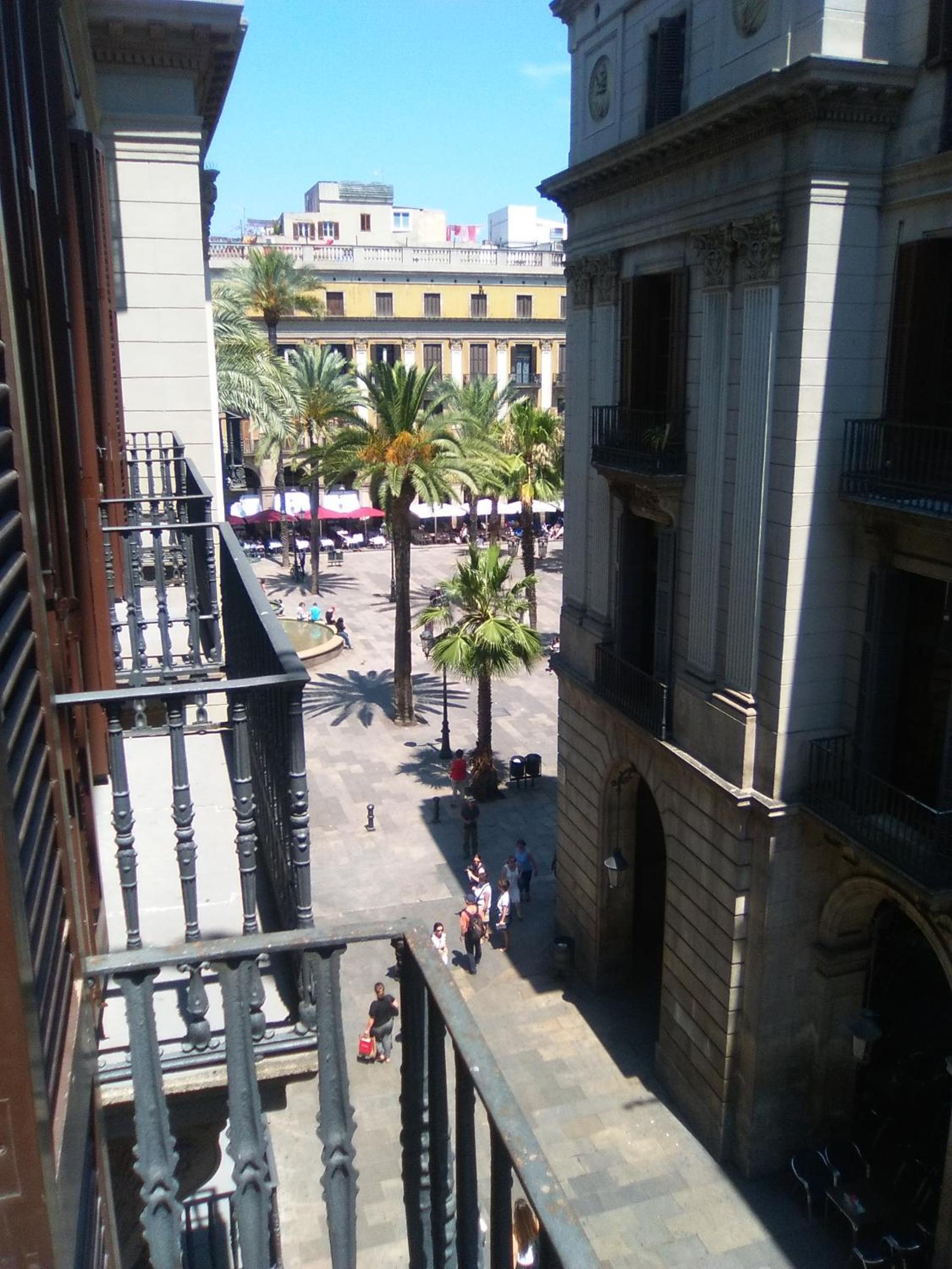 Colom Apartments