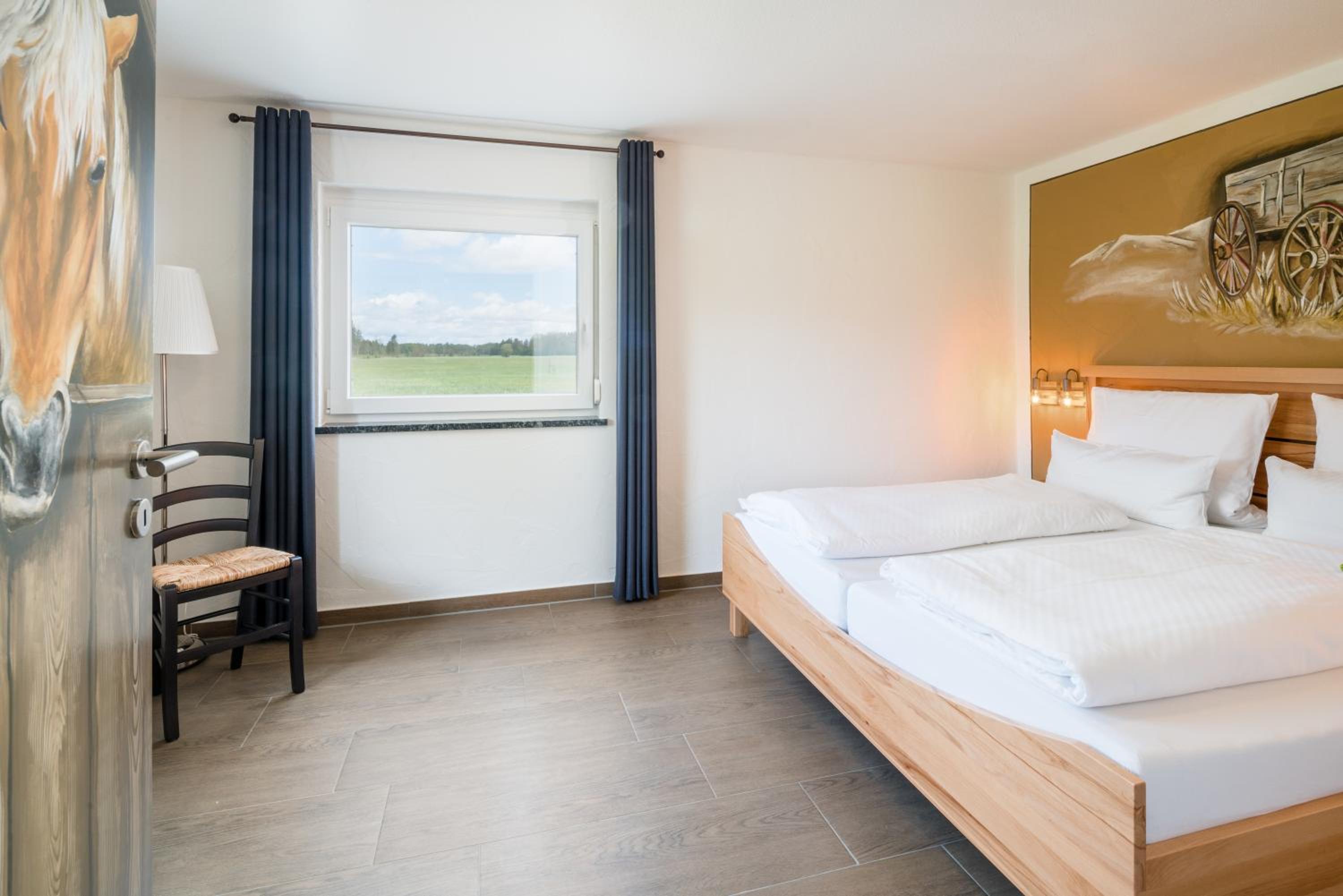 Hotel Hofgut Tiergarten - Property Image 5
