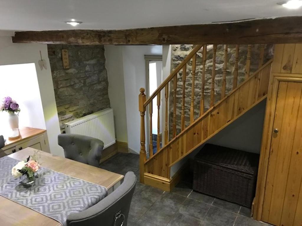 Cavedale Cottage view 4