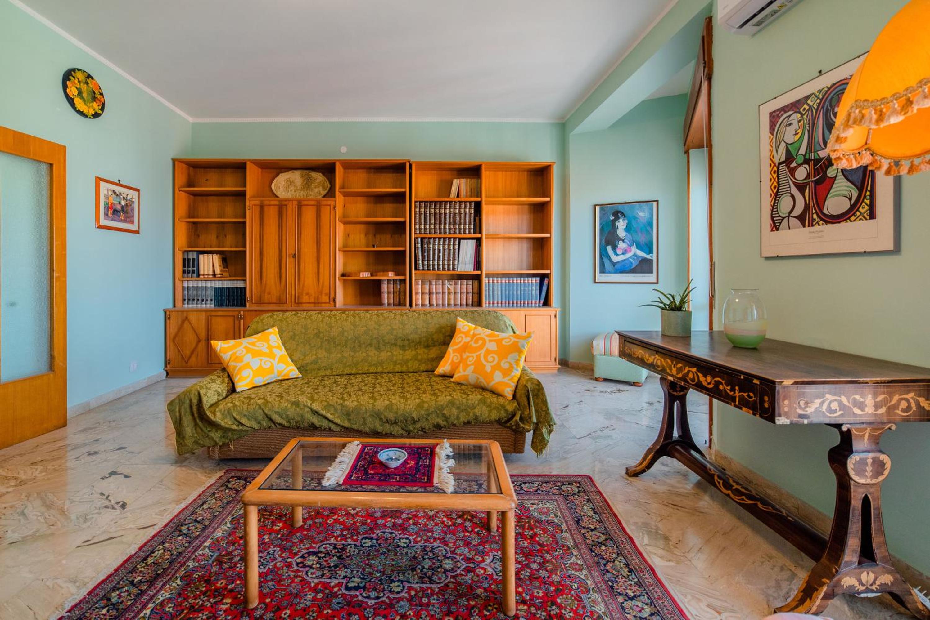 GuestHost - La Terrazza di Siracusa - Roomy and Bright Flat view 4