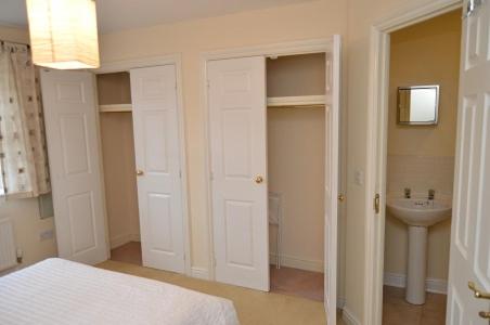 Fantastic 4 bed house with 3 bathrooms in pleasant location